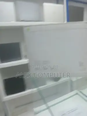 New Laptop Apple MacBook Pro 2024 M4 14-Inch 16GB Apple M4 SSD 512GB