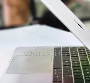 New Laptop Apple MacBook Pro 2019 8GB Intel Core I5 SSD 256GB