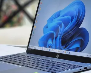 New Laptop Apple MacBook Pro M1 16GB Intel Core I7 SSD 256GB