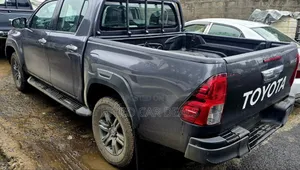 Toyota Hilux 2021 Black