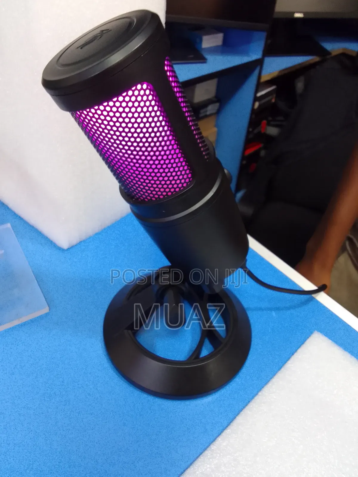 RGB Dynamiclight Effect Microphone