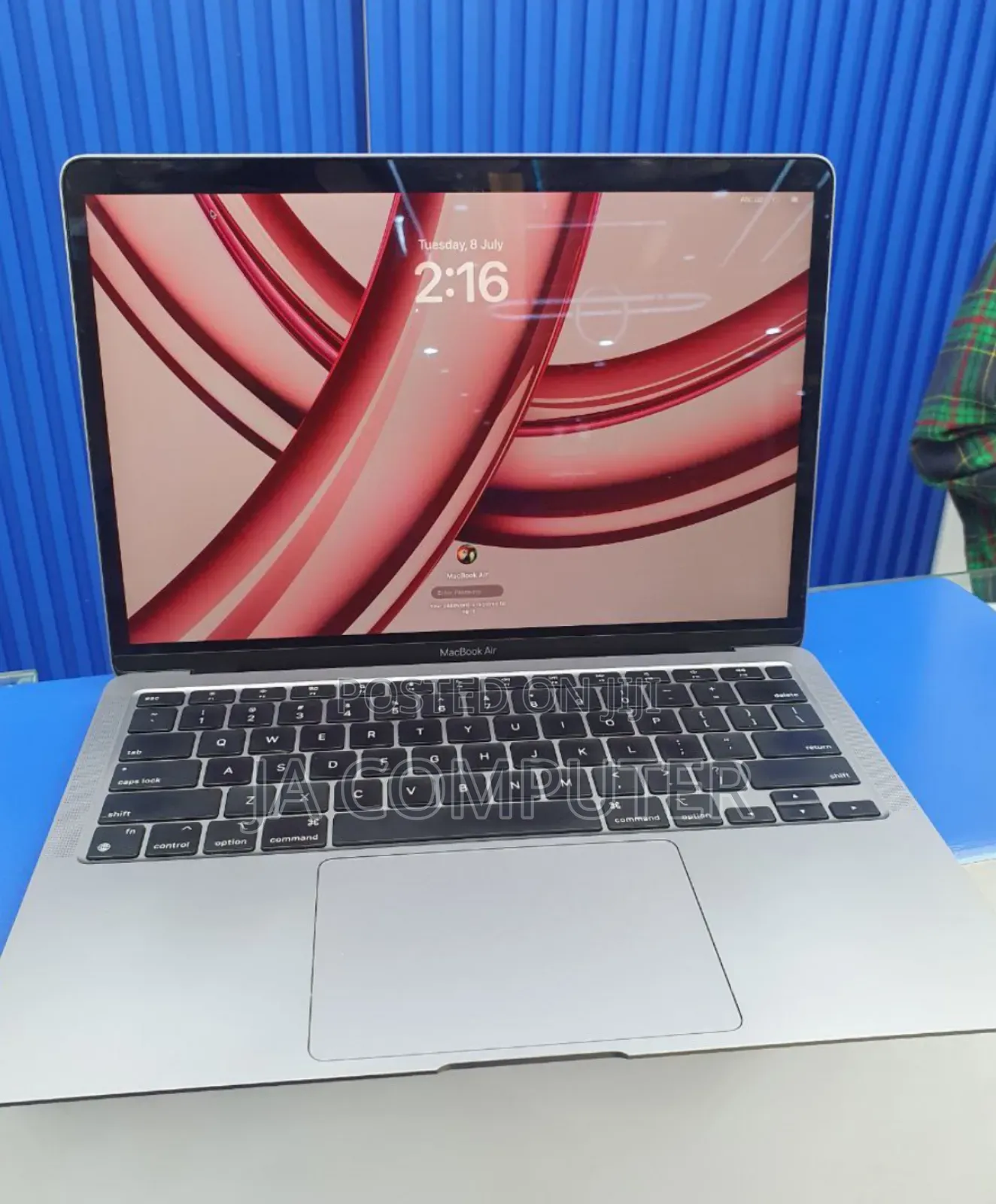 New Laptop Apple MacBook Air 2020 M1 8GB Apple M1 SSD 256GB