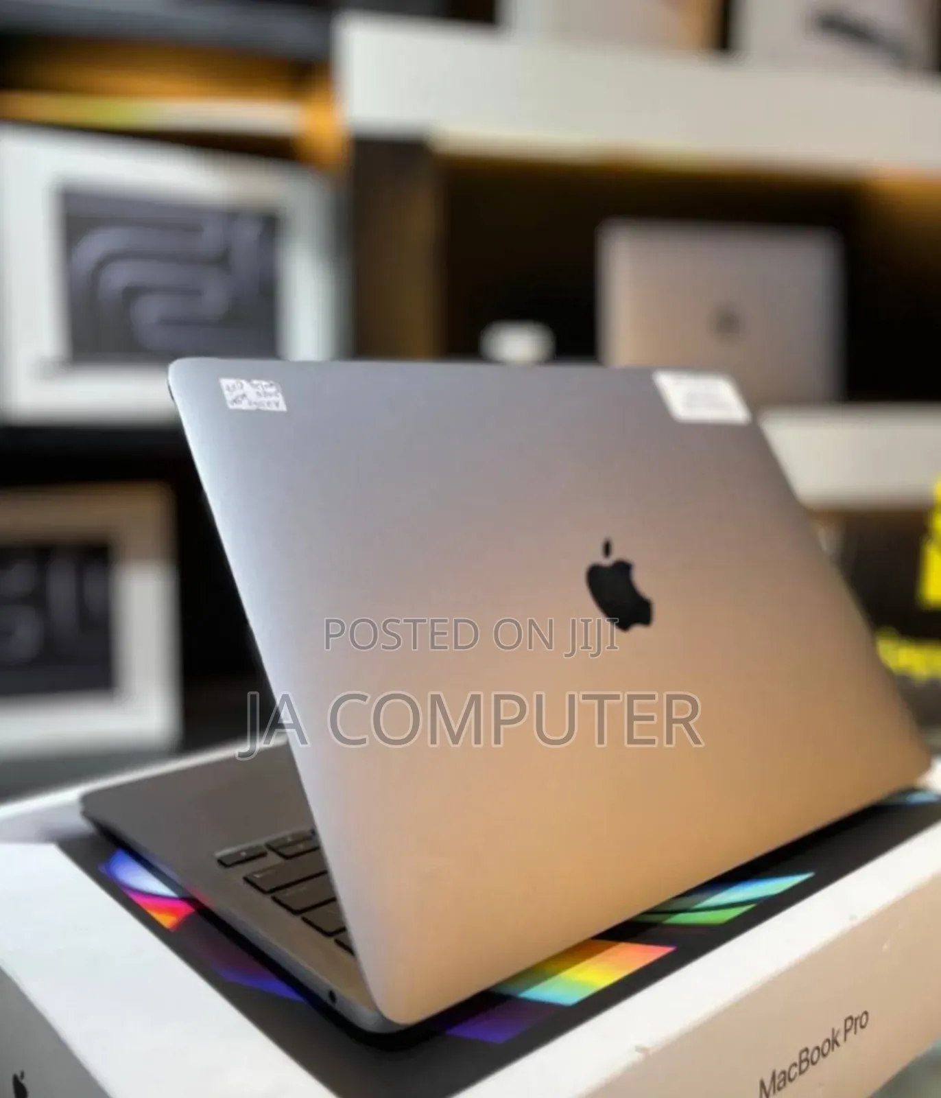 New Laptop Apple MacBook Air 2020 M1 8GB Apple M1 SSD 256GB