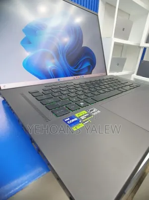 New Laptop Asus ROG Zephyrus G15 16GB Intel Core I9 SSD 1T