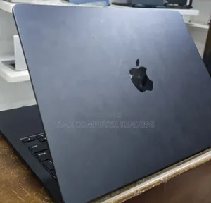 New Laptop Apple MacBook Air 2022 M2 8GB Apple M2 SSD 256GB