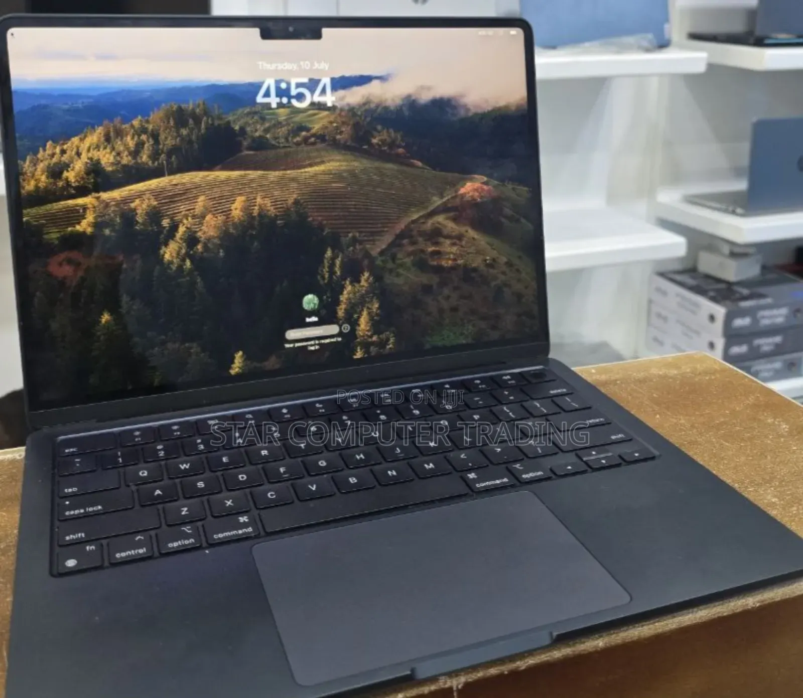 New Laptop Apple MacBook Air 2022 M2 8GB Apple M2 SSD 256GB