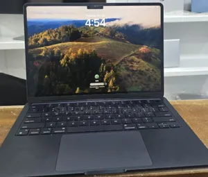 New Laptop Apple MacBook Air 2022 M2 8GB Apple M2 SSD 256GB