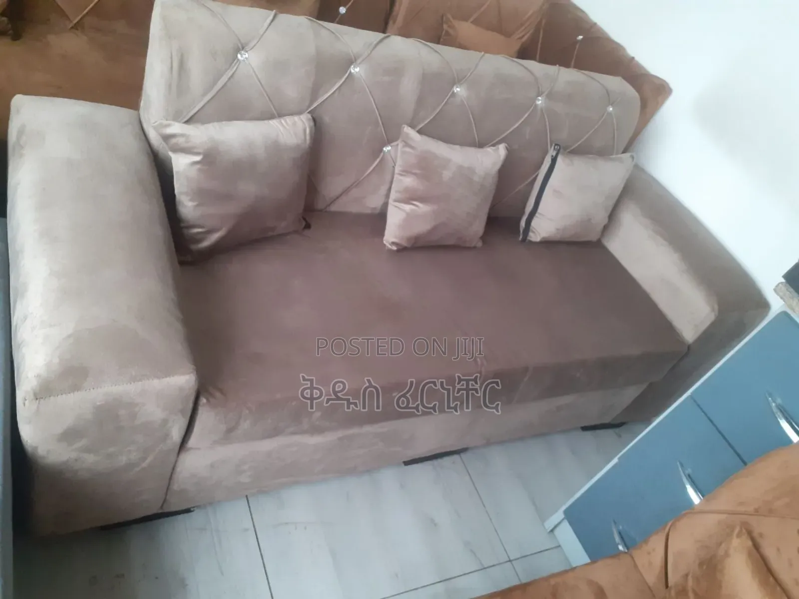 ቁምሳጥን + አልጋ + ፍራሽ + ባለ 3 ሶፋ ሙሉ ፓኬጅ