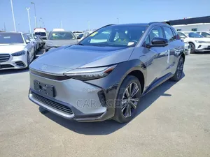 Photo - New Toyota bZ4X 2024 Gray