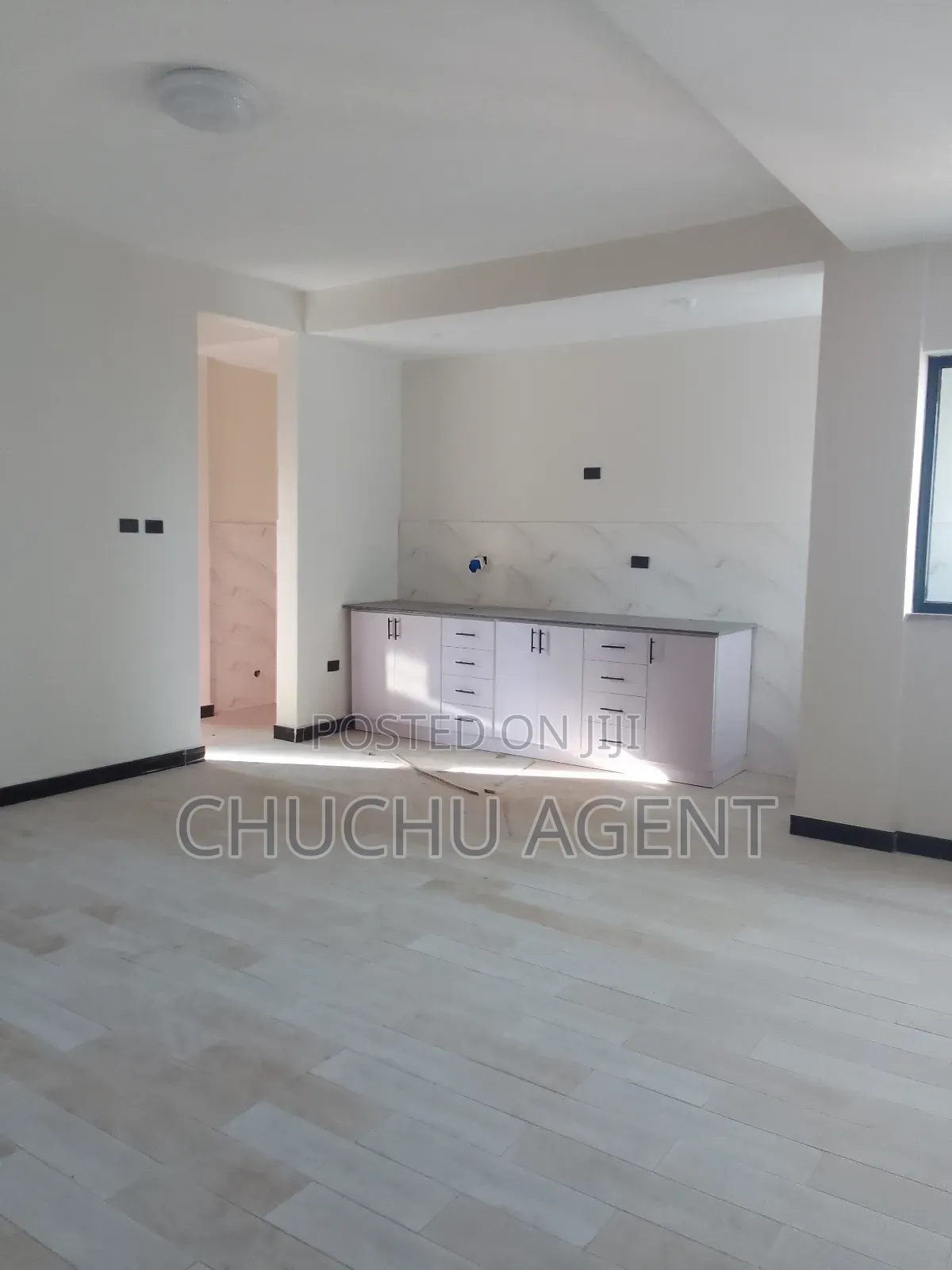 20bdrm Apartment in Bole for rent