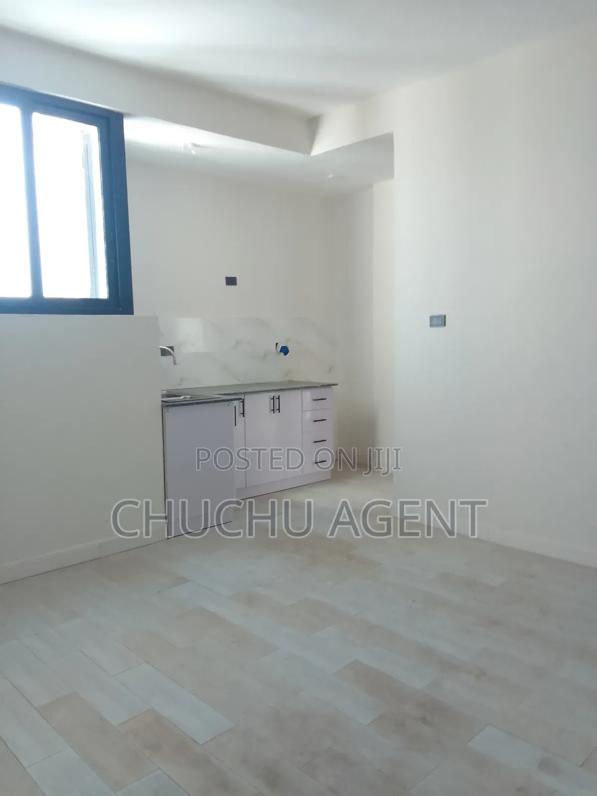 20bdrm Apartment in Bole for rent