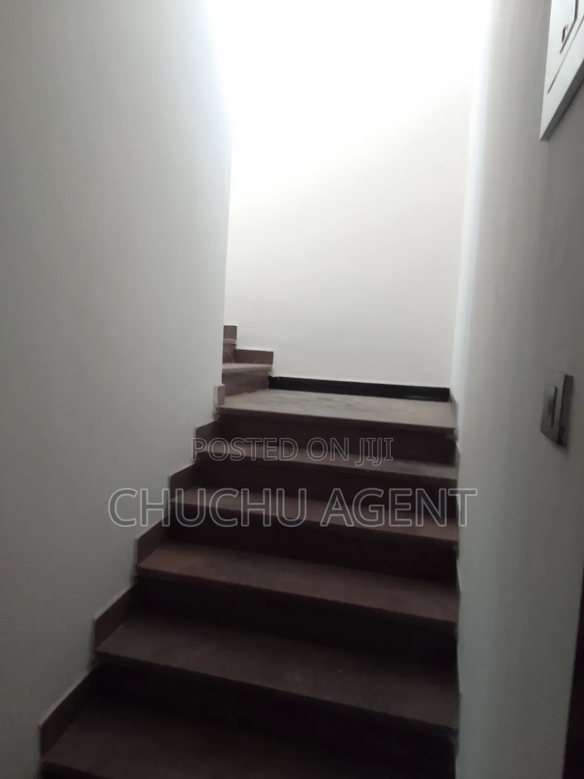 20bdrm Apartment in Bole for rent