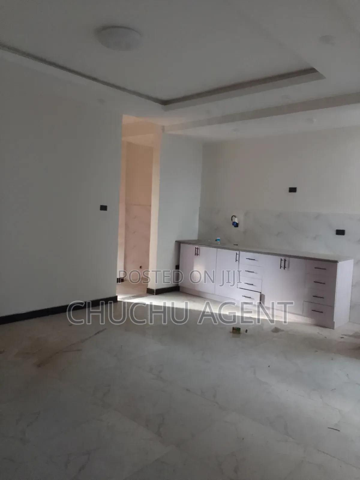 20bdrm Apartment in Bole for rent