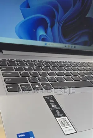 New Laptop Lenovo Ideapad 3 8GB Intel Core I7 SSD 512GB