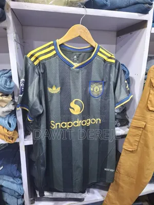 Photo - Man United 2025/26 New Jersey