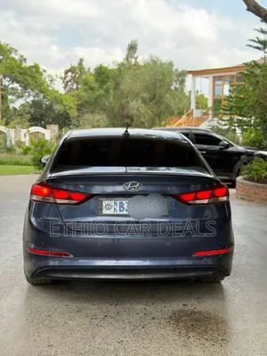 Hyundai Avante 2018 Blue