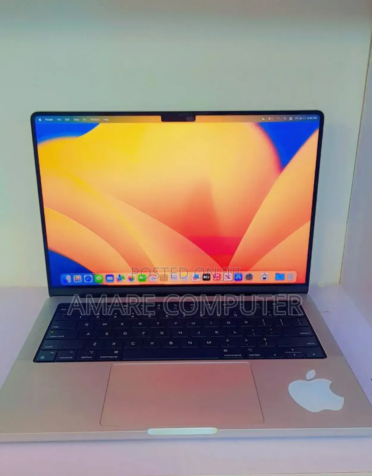 New Laptop Apple MacBook Pro M1 16GB Apple M1 Pro SSD 512GB