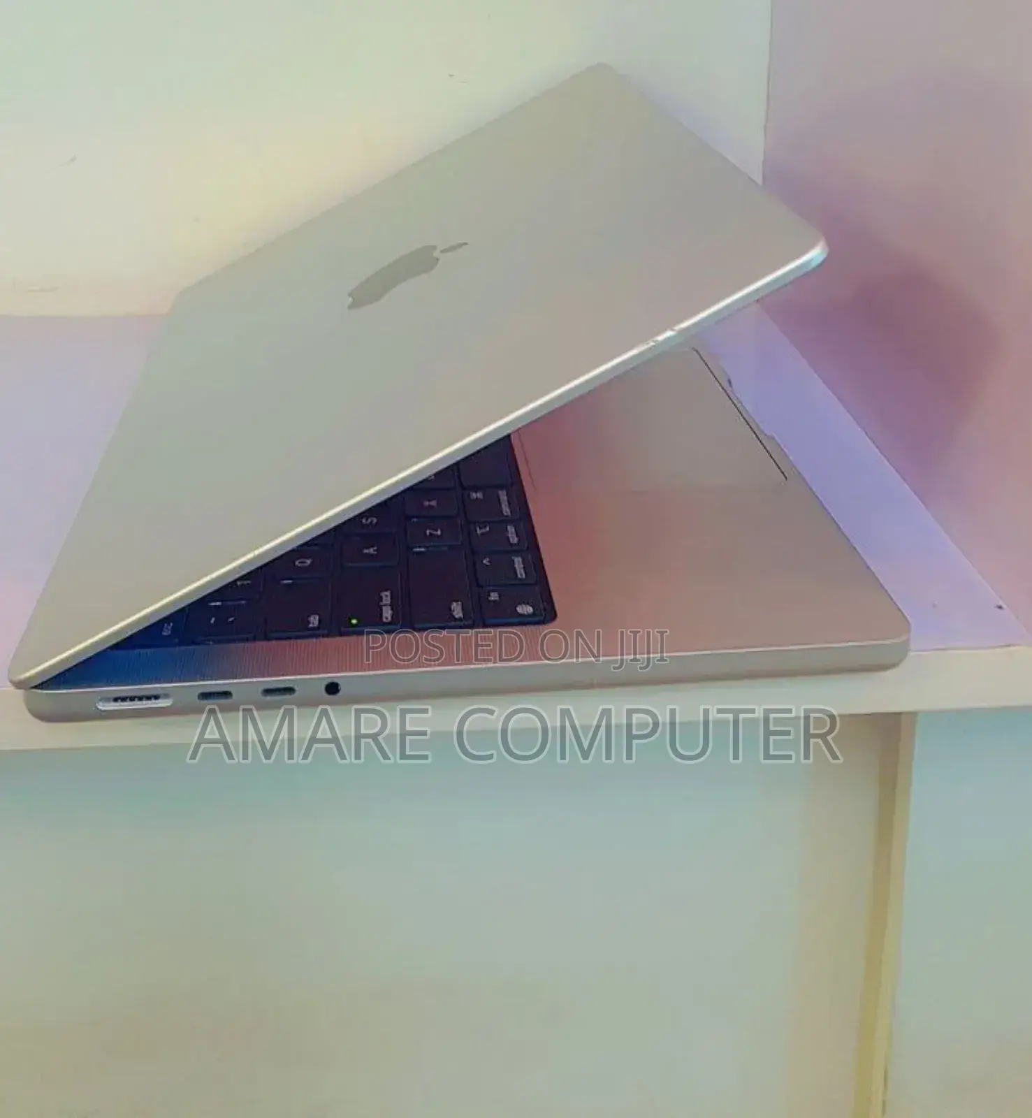 New Laptop Apple MacBook Pro M1 16GB Apple M1 Pro SSD 512GB