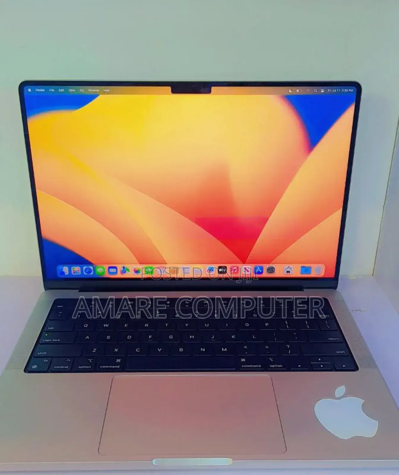 New Laptop Apple MacBook Pro M1 16GB Apple M1 Pro SSD 512GB