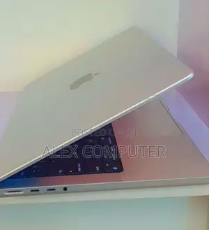 New Laptop Apple MacBook Pro M1 16GB Apple M1 Pro SSD 512GB