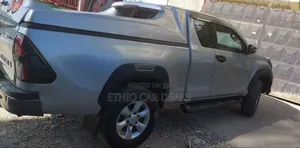 Toyota Hilux 2021 Silver