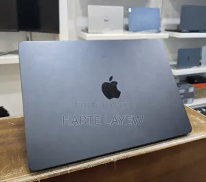 New Laptop Apple MacBook Air 2022 M2 8GB Apple M2 SSD 256GB