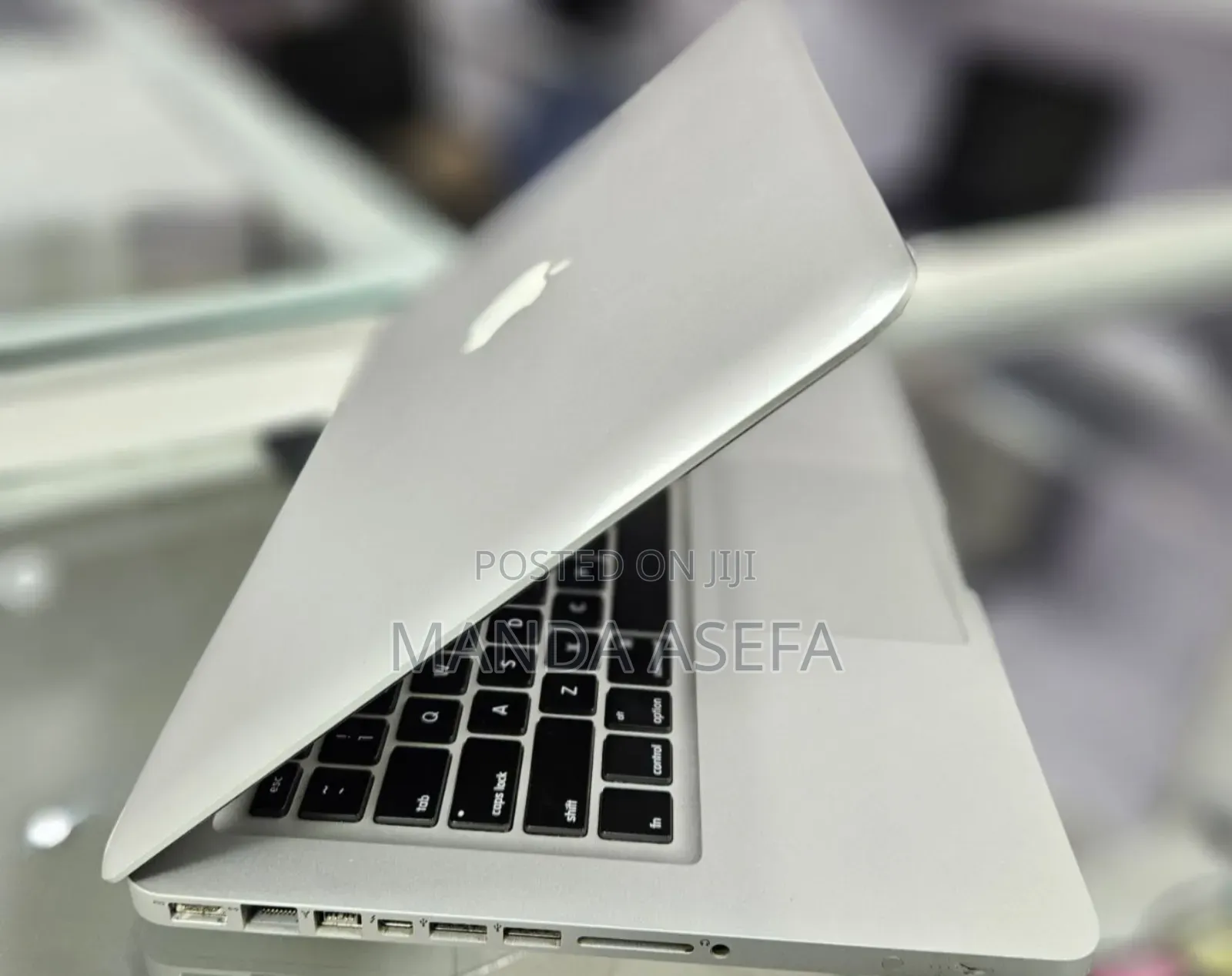 New Laptop Apple MacBook Pro 2012 4GB Intel Core I5 SSD 256GB