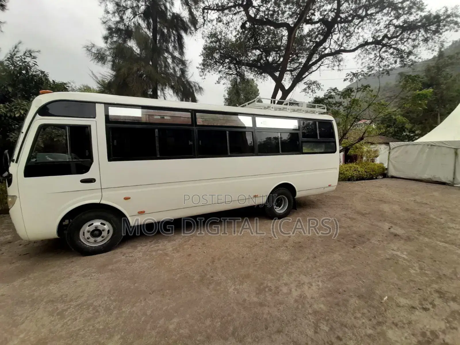 Higer KLQ5030XBYC4 2009 White