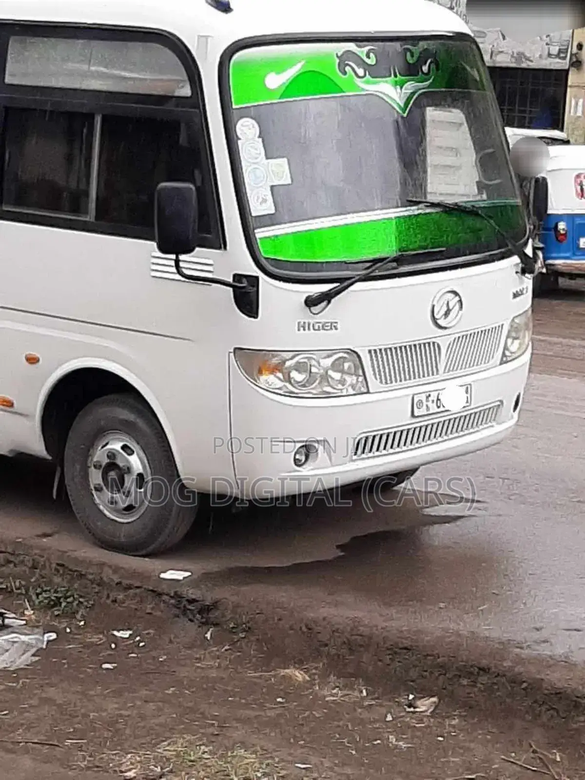 Higer KLQ5030XBYC4 2009 White