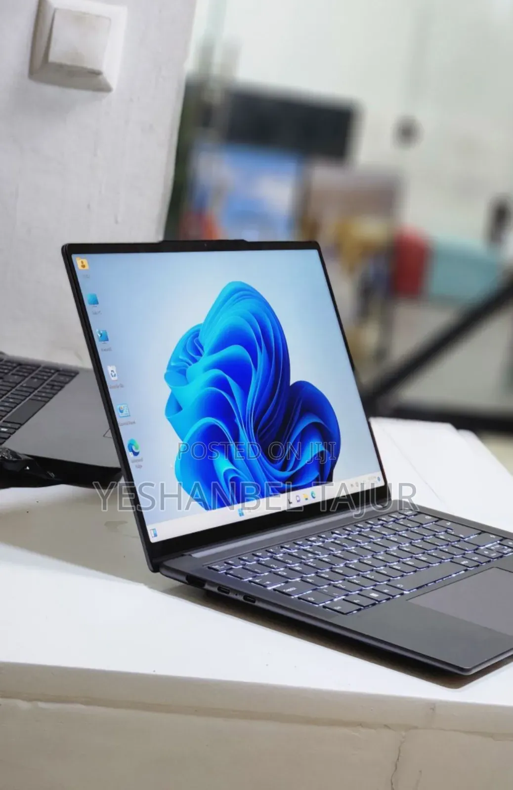 New Laptop Lenovo Yoga C740 32GB Intel Core I7 SSD 1T