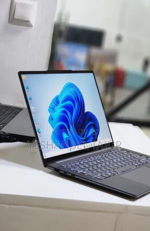 New Laptop Lenovo Yoga C740 32GB Intel Core I7 SSD 1T