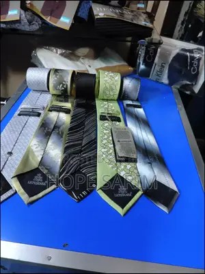 ኳሊቲ Cravat(ከረቫት)