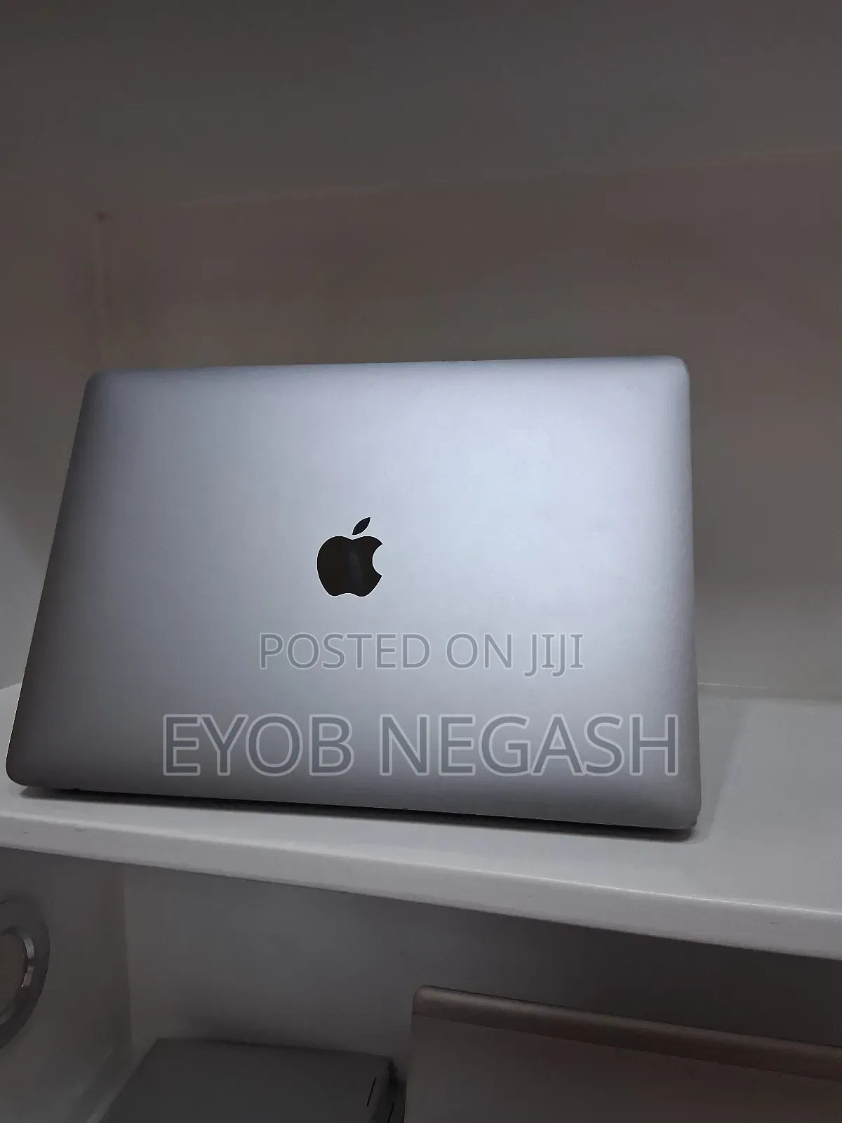 New Laptop Apple MacBook Air 2020 M1 8GB Apple M1 SSD 256GB