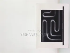 New Laptop Apple MacBook Pro M1 24GB Apple M4 SSD 512GB