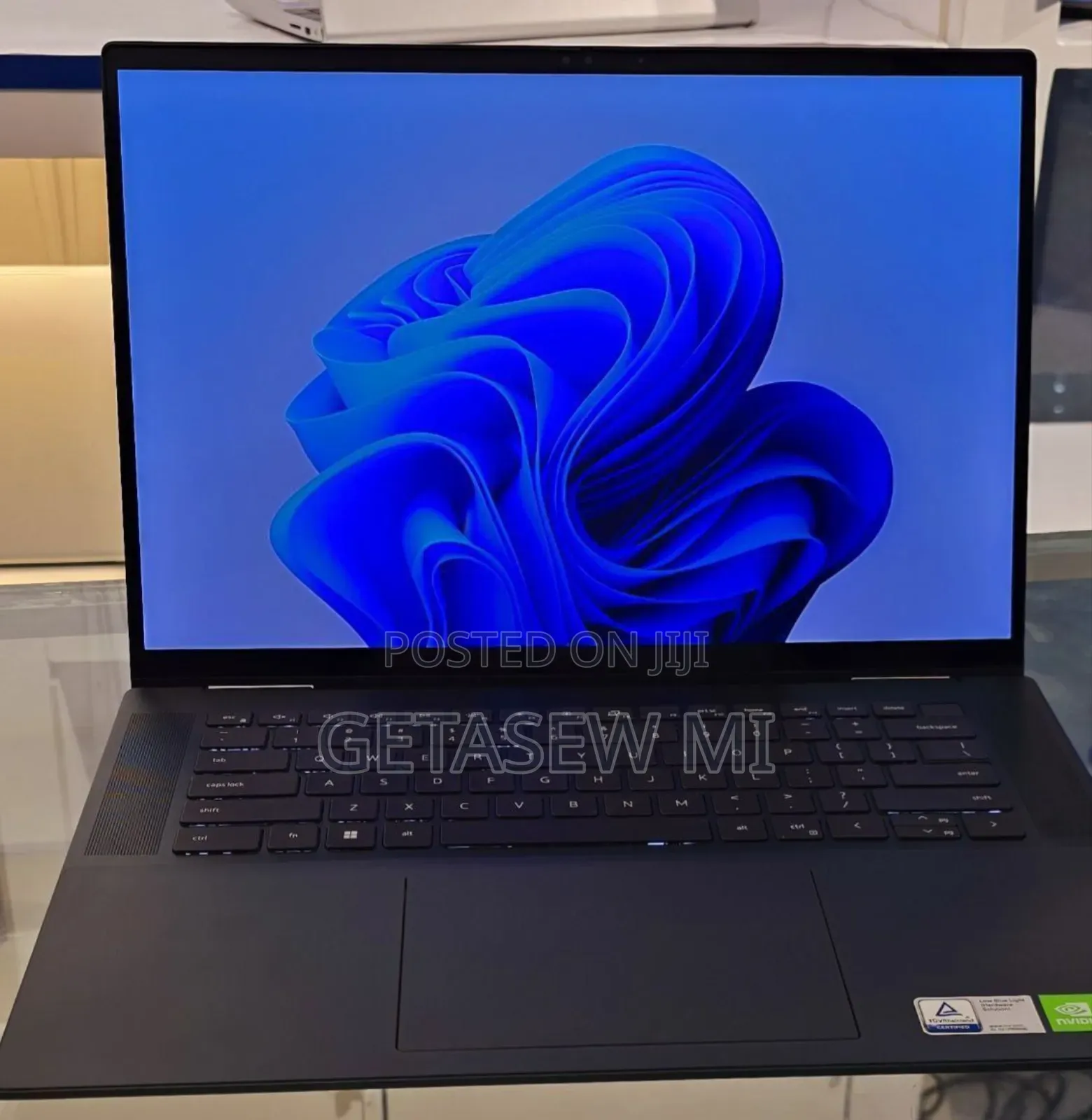 New Laptop Dell Inspiron 16 5620 16GB Intel Core I7 SSD 512GB