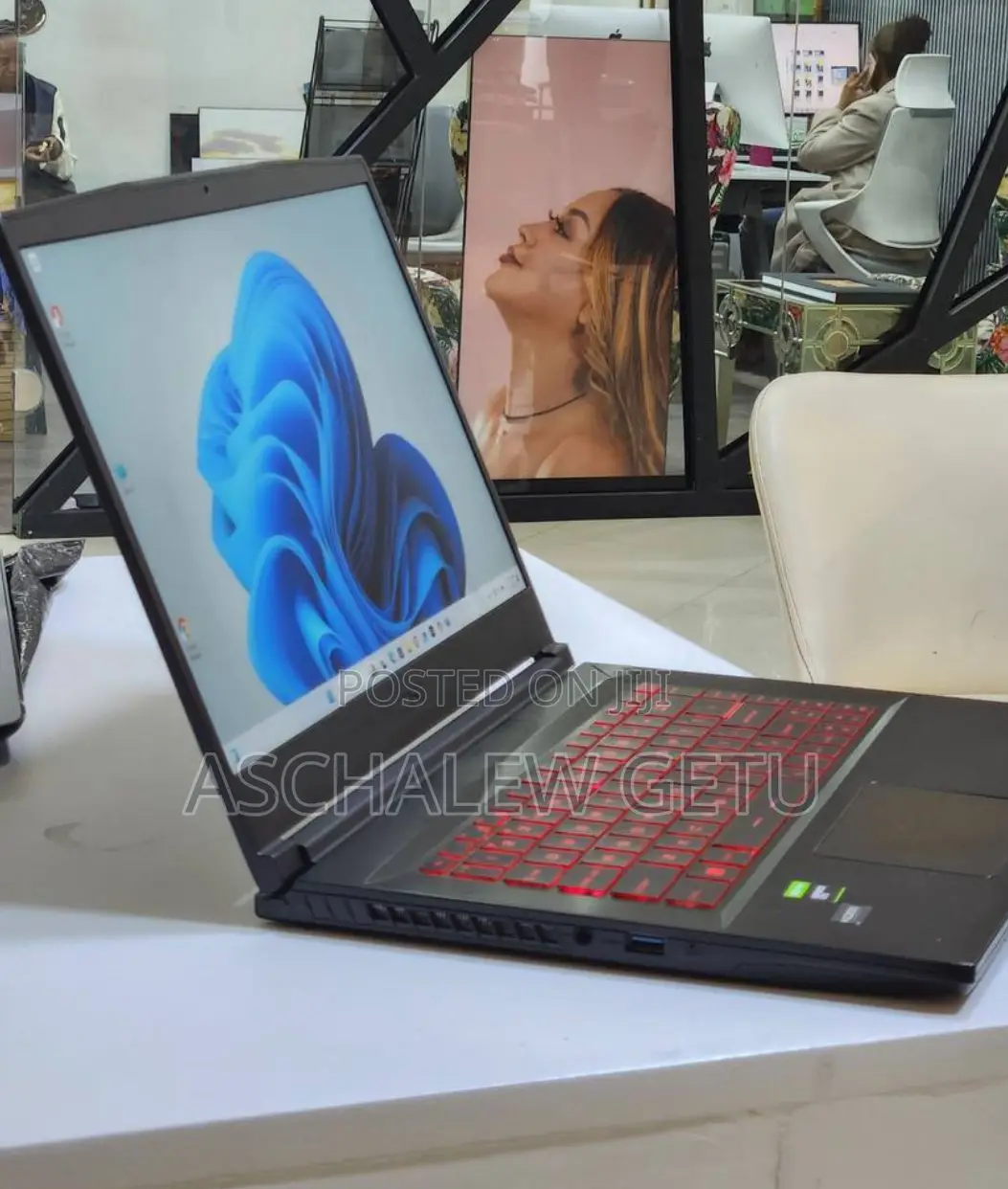 New Laptop MSI GF63 12GB Intel Core I5 SSD 512GB
