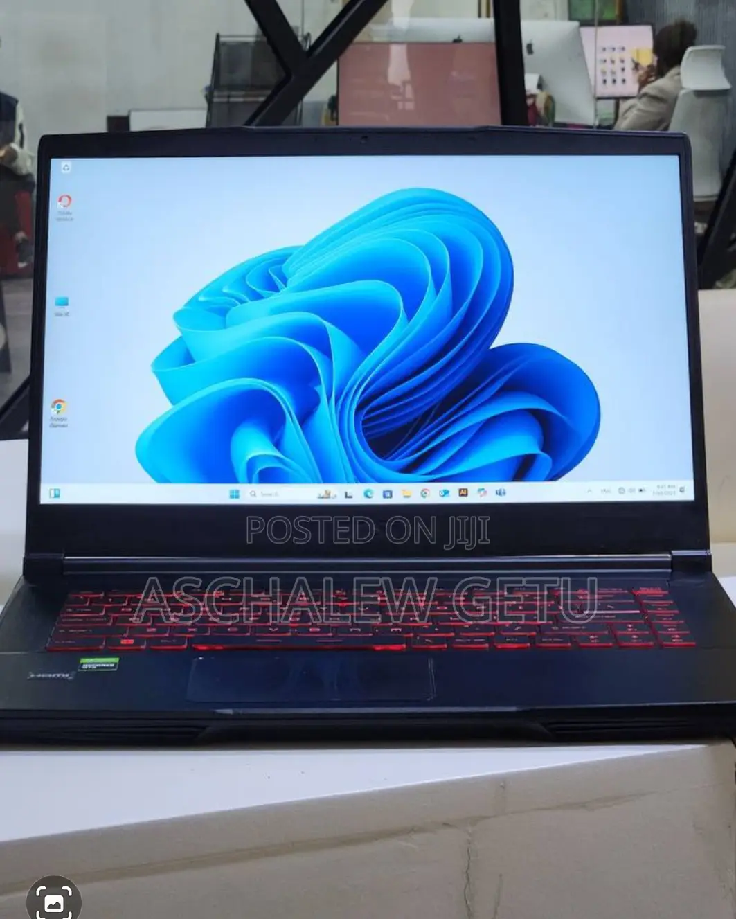 New Laptop MSI GF63 12GB Intel Core I5 SSD 512GB