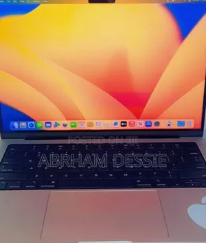 Photo - New Laptop Apple MacBook Pro 2021 M1 16GB Apple M1 Pro SSD 512GB