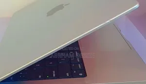 New Laptop Apple MacBook Pro 2021 M1 16GB Apple M1 Pro SSD 512GB