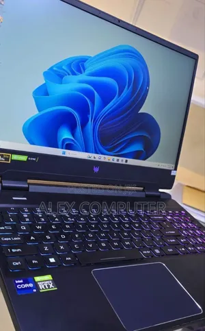 New Laptop Acer Predator Helios 300 16GB Intel Core I9 SSD 1T