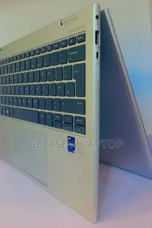 New Laptop HP EliteBook 860 G9 32GB Intel Core I7 SSD 512GB