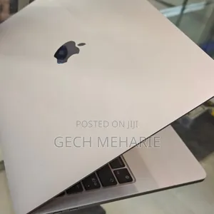 New Laptop Apple MacBook Pro M1 8GB Apple M1 Pro SSD 256GB