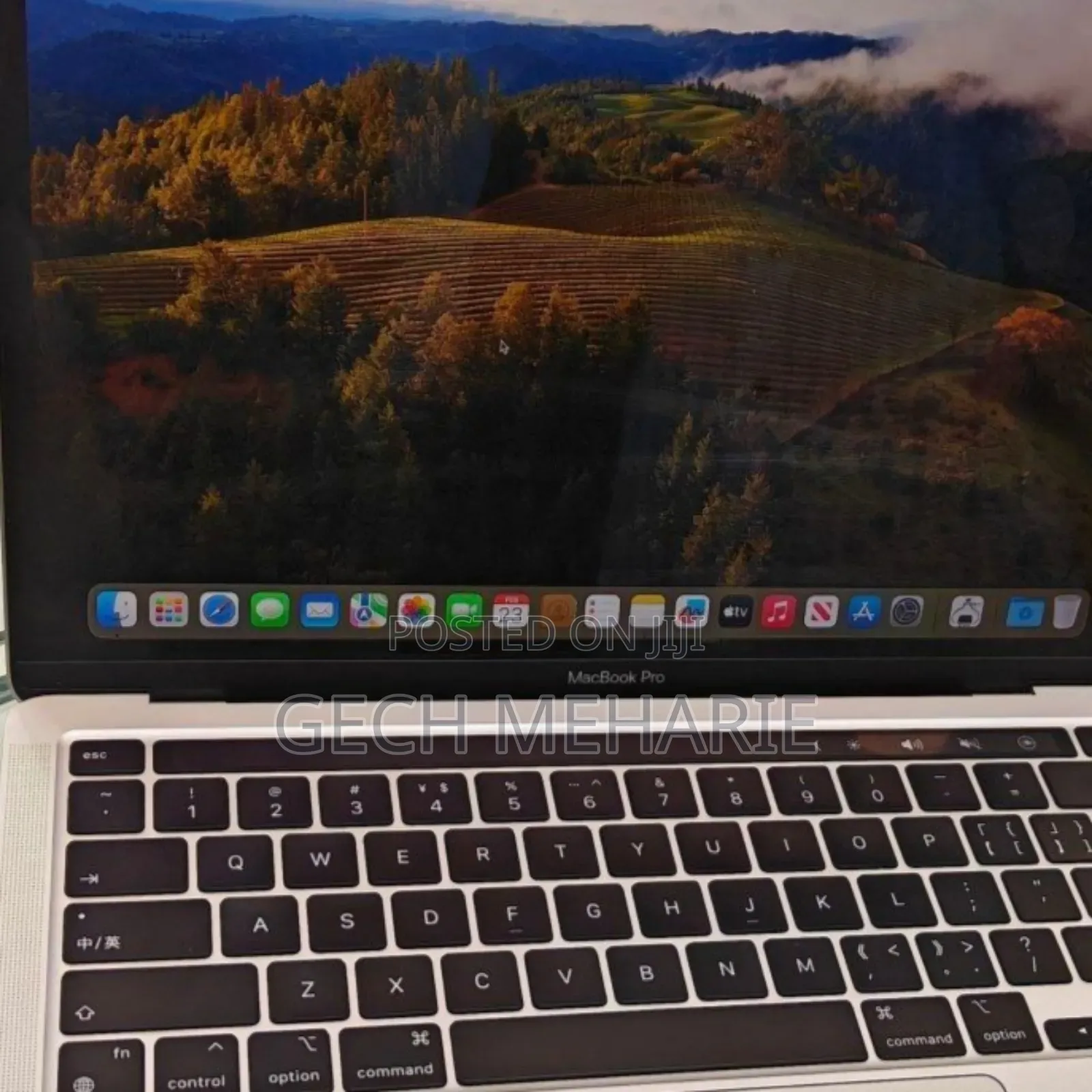 New Laptop Apple MacBook Pro M1 8GB Apple M1 Pro SSD 256GB