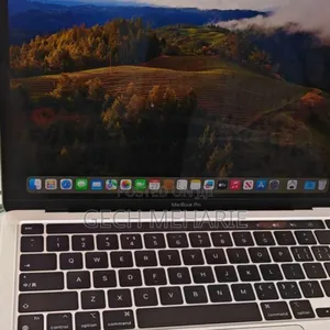 New Laptop Apple MacBook Pro M1 8GB Apple M1 Pro SSD 256GB