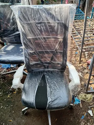 የቢሮ ተሽከርካሪ ወንበር