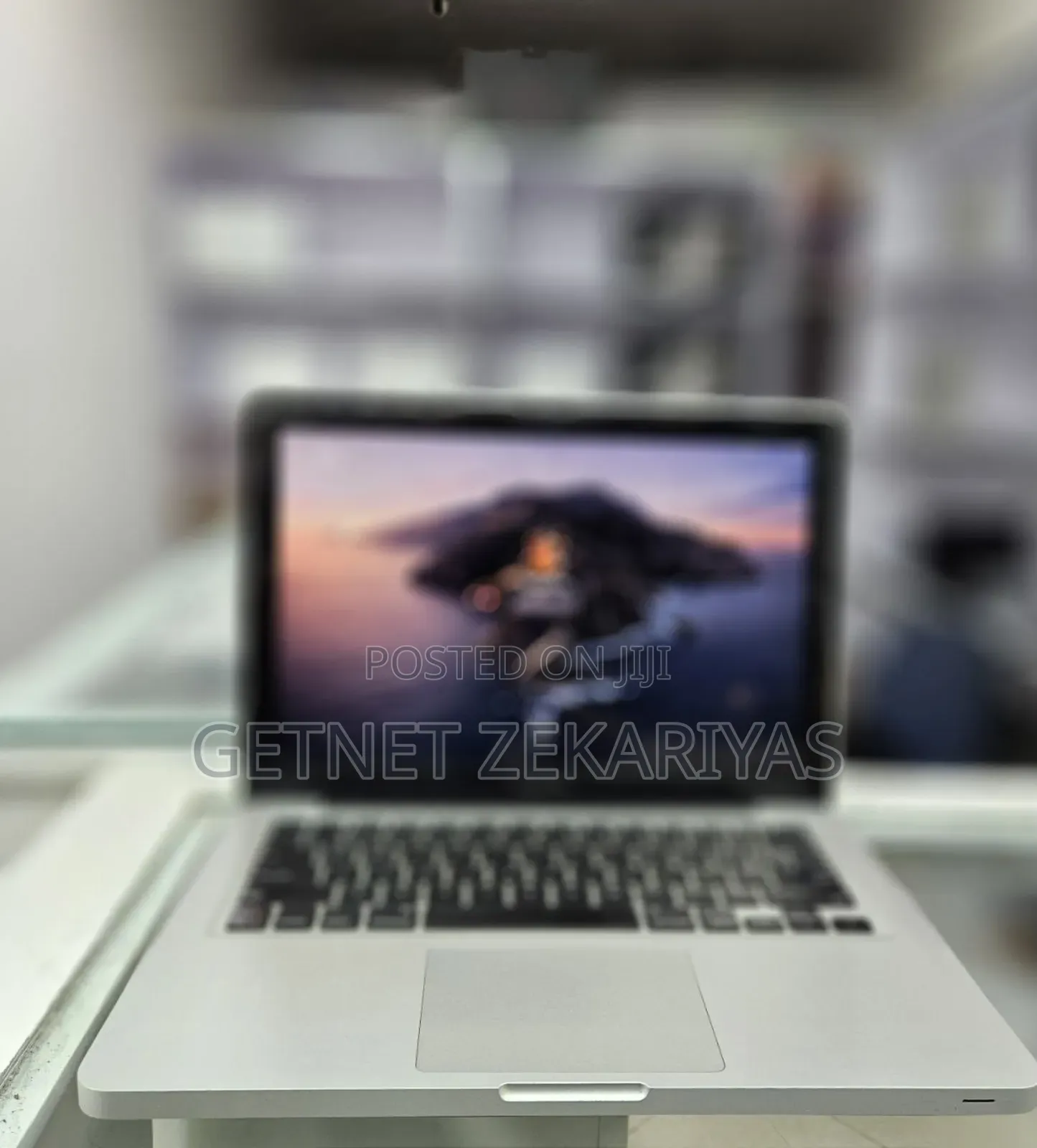 New Laptop Apple MacBook Pro 2012 4GB Intel Core I5 SSD 256GB