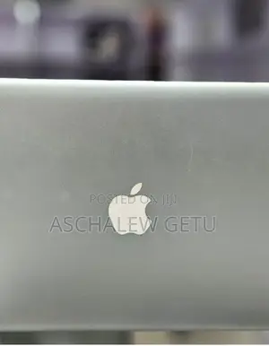 Photo - New Laptop Apple MacBook Pro 2012 4GB Intel Core I5 SSD 256GB