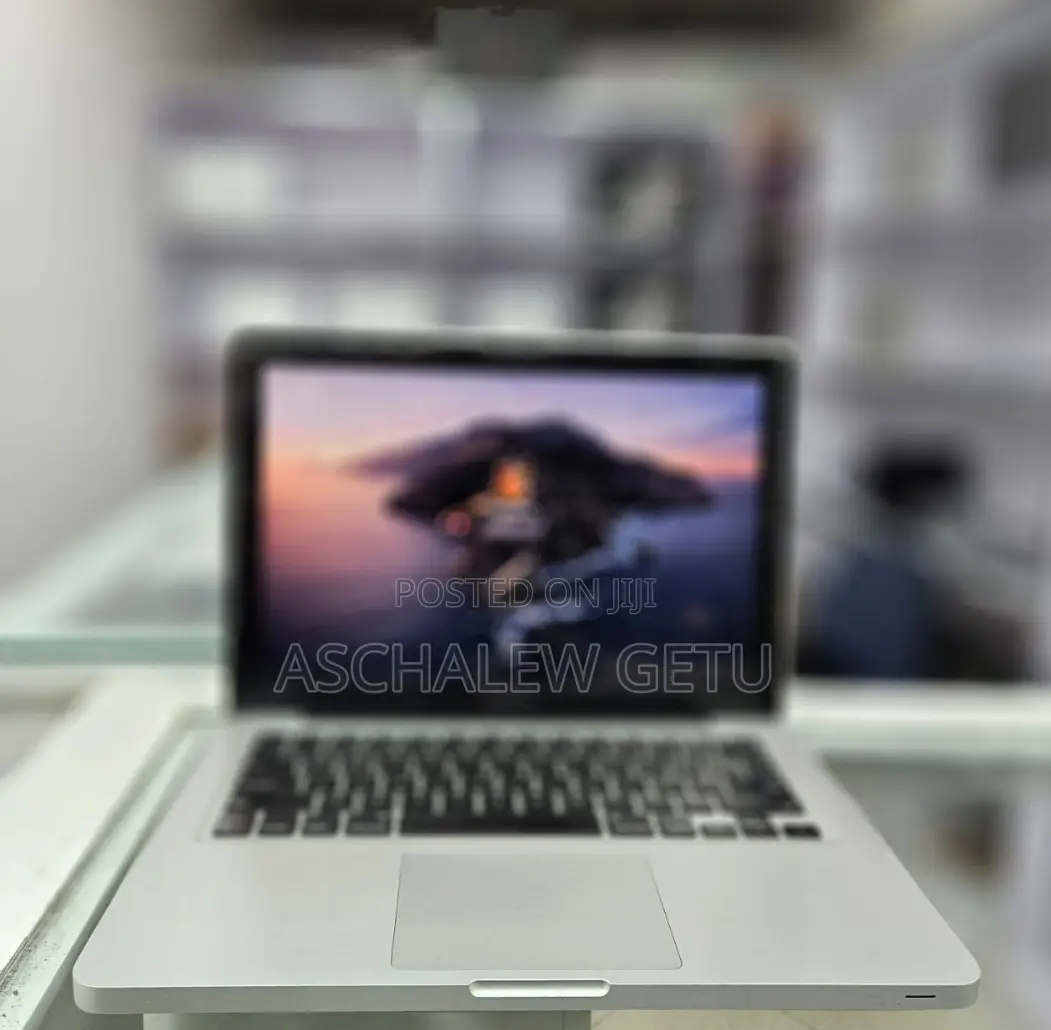 New Laptop Apple MacBook Pro 2012 4GB Intel Core I5 SSD 256GB