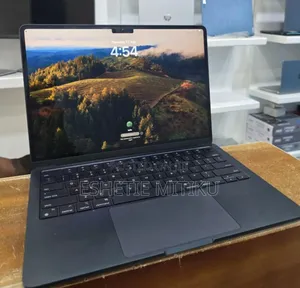 New Laptop Apple MacBook Air 2022 M2 8GB SSD 256GB