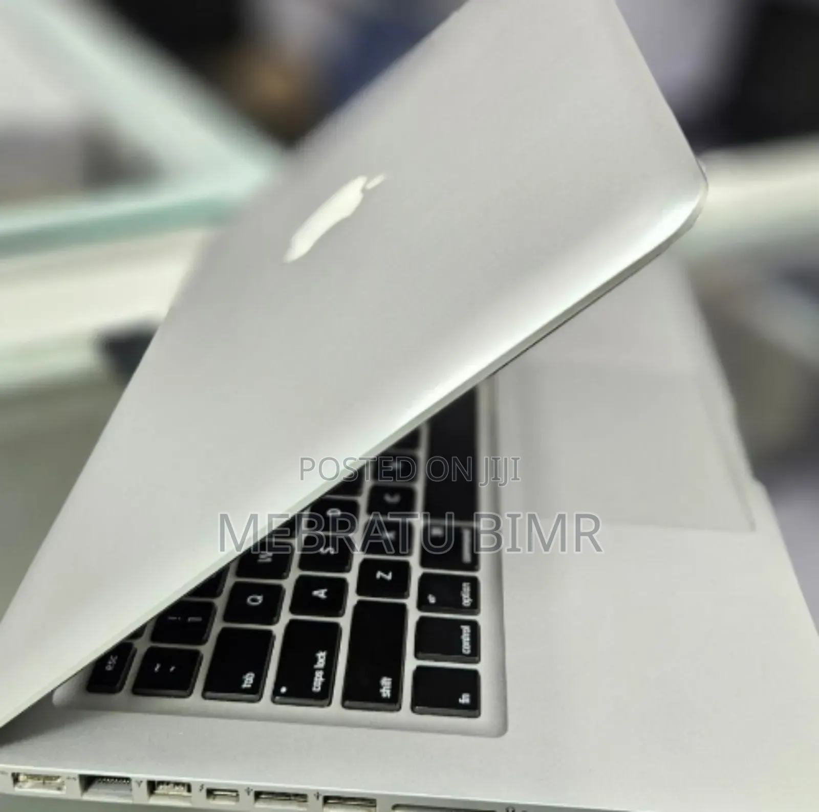 New Laptop Apple MacBook Pro 2012 4GB Intel Core I5 SSD 256GB